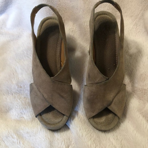 MRKT. Heals - Picture 2 of 6